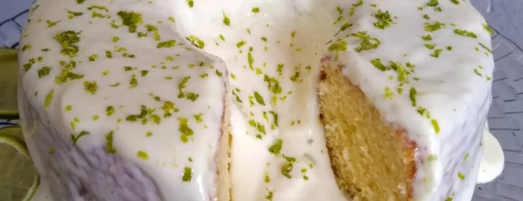 Bolo De Iogurte Com Cobertura De Limão é Uma Receita Fácil E Deliciosa Para O...