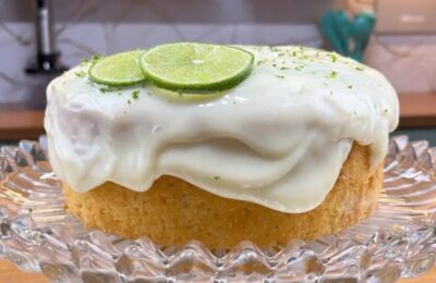 Bolo De Limão Fácil E Fofinho Com Cobertura Cremosa De Leite Condensado....