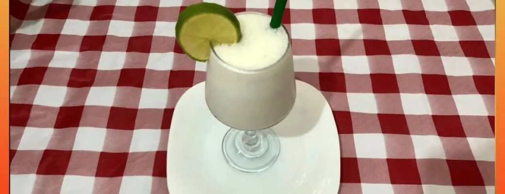 Receita Rápida De Limonada Suíça Cremosa Com Refrigerante De Limão....
