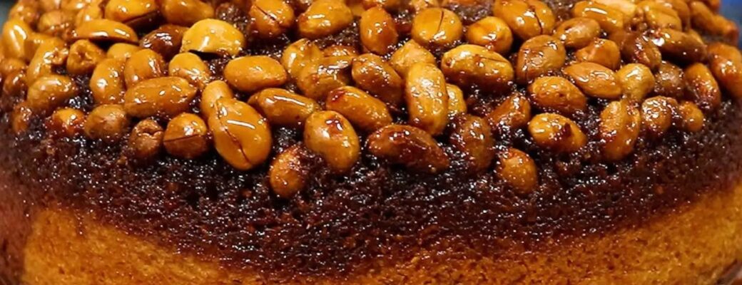 Bolo De Amendoim Invertido Com Caramelo, Fofinho E Delicioso, Perfeito Pra Festa Junina....