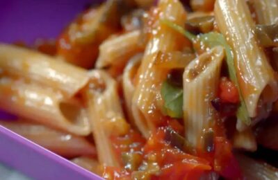 O Macarrão Com Berinjela E Molho De Tomate é Leve, Fácil E Surpreendente. Receita Simples...