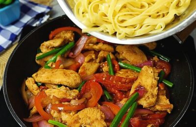 Macarrão Com Frango E Vegetais Irresistível: Receita Prática E Cheia De Sabor Para Refeições Rápidas....