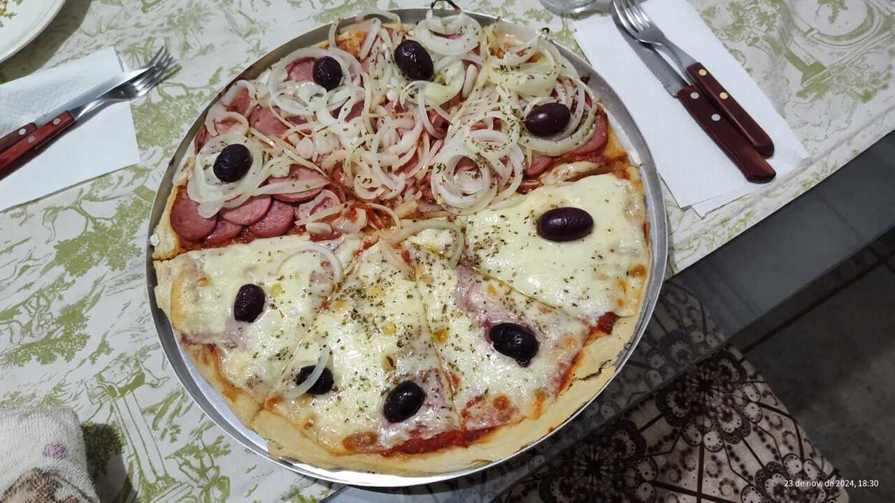 A pizza de liquidificador é a solução perfeita para quem busca praticidade sem abrir mão do sabor.