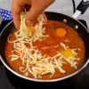 O Ovos Cozidos Ao Molho Com Queijo Derretido Surpreendente é Uma Receita Simples E Deliciosa...