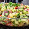 A Salada De Abobrinha Cozida Com Limão E Cebola é Leve, Fácil E Cheia De...